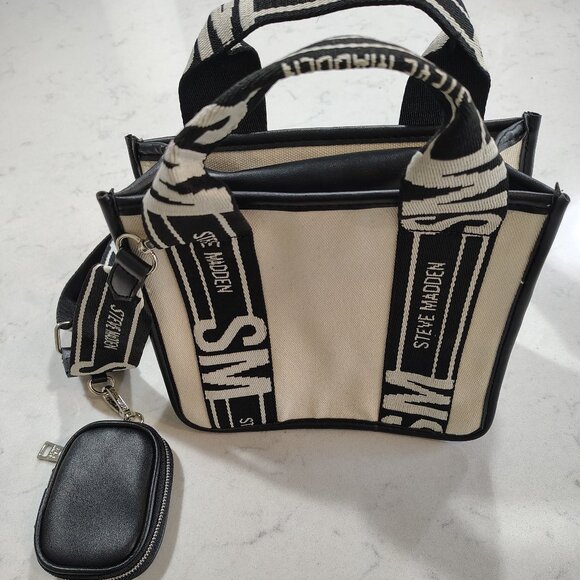 Steve Madden Bwebber Convertible Tote Bag w/ Airpod Case - Picture 1 of 2